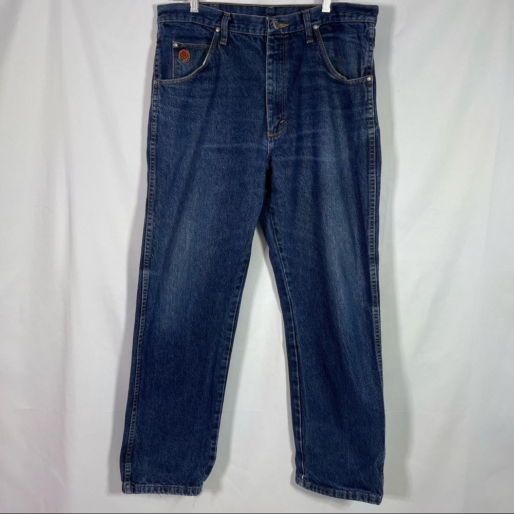Wrangler 20X Jeans, Relaxed Fit, Size 36X32. In good used condition!